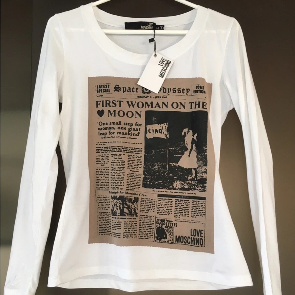 Moschino pop art White Newspaper Print(first woman on moon)top/ tee. iconic!44/M